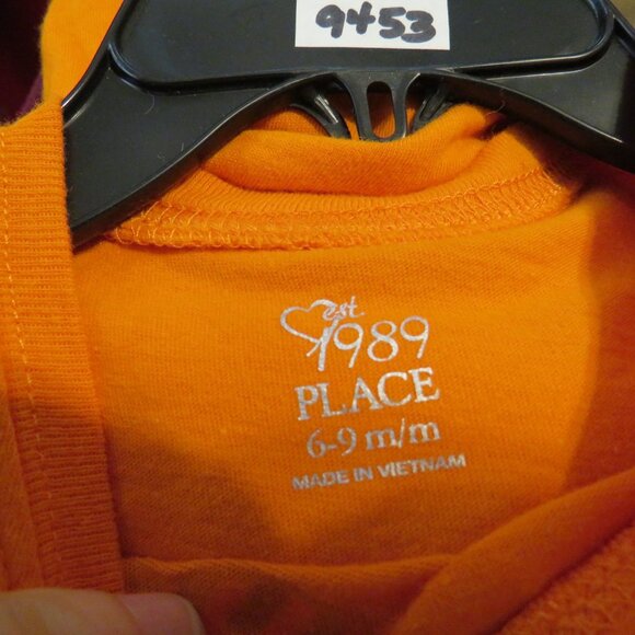 Baby smiling girl Jack O' Lantern face shirt with glitter accents costume - Picture 4 of 4